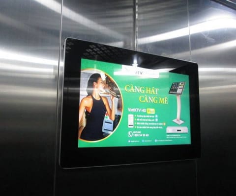Màn hình quảng cáo thang máy