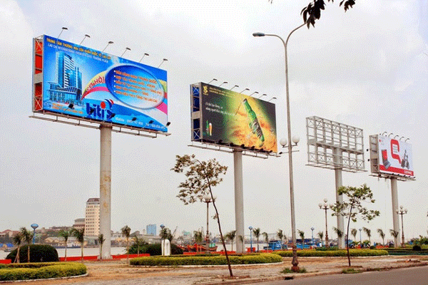 Quảng cáo Billboard là hình thức quảng cáo được ứng dụng phổ biến