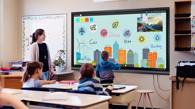 Giải pháp màn hình LCD chuyên dụng cho lĩnh vực giáo dục