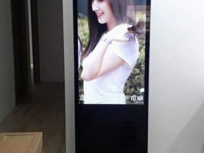 Màn Hình Quảng Cáo LCD Chân Đứng 49 Inch: Giải Pháp Hiển Thị Chuyên Nghiệp, Giá Tốt Nhất - Zeus Việt Nam