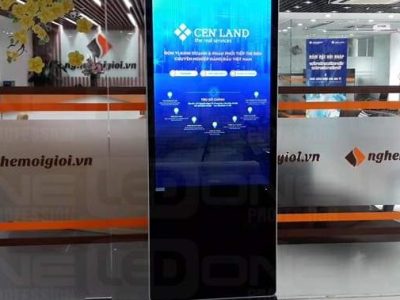 Màn hình quảng cáo LCD chân đứng 65 inch wifi SAMSUNG / LG - Zeus Việt Nam